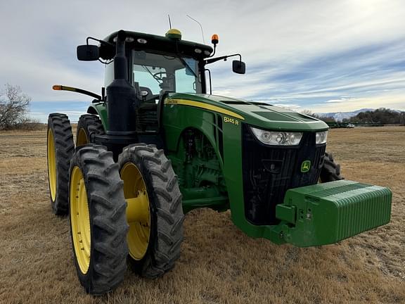 Image of John Deere 8245R equipment image 2