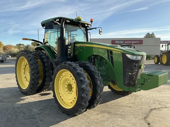 Image of John Deere 8245R equipment image 4
