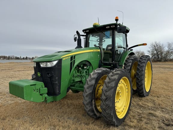 2018 John Deere 8245R Equipment Image0