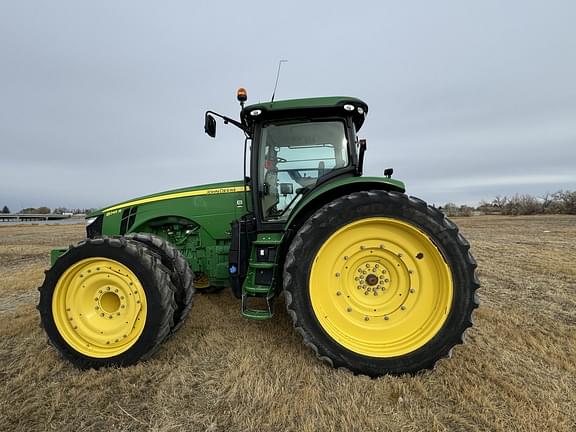 Image of John Deere 8245R equipment image 1