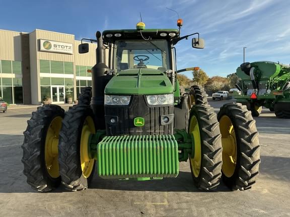 Image of John Deere 8245R equipment image 3