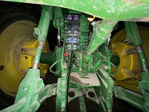 Image of John Deere 8245R equipment image 2