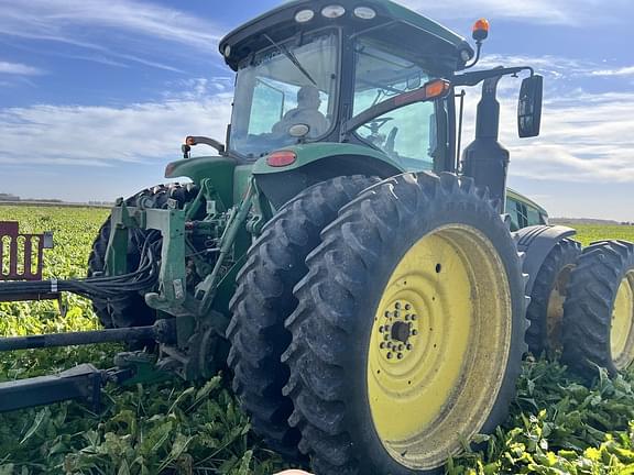Image of John Deere 8245R equipment image 2