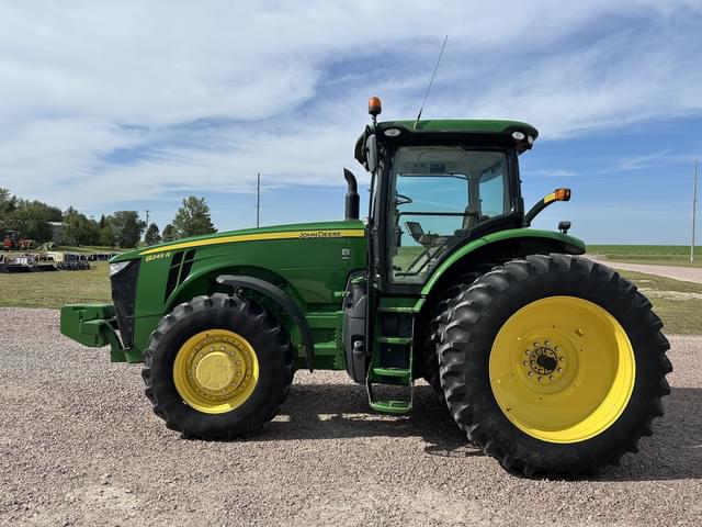 Image of John Deere 8245R equipment image 1
