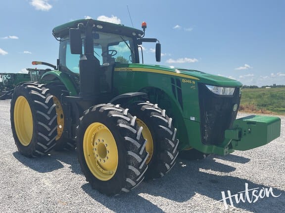 2018 John Deere 8245R Equipment Image0