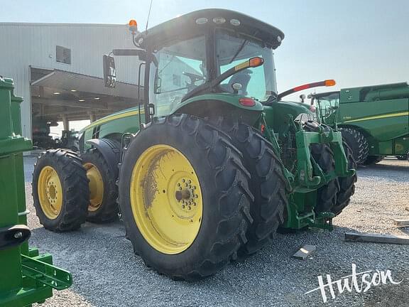 Image of John Deere 8245R equipment image 3