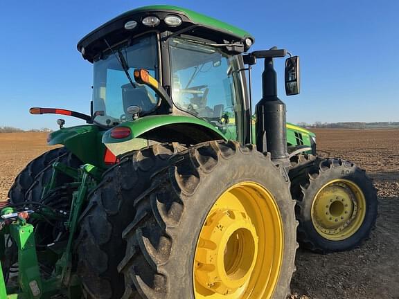 Image of John Deere 8245R equipment image 4