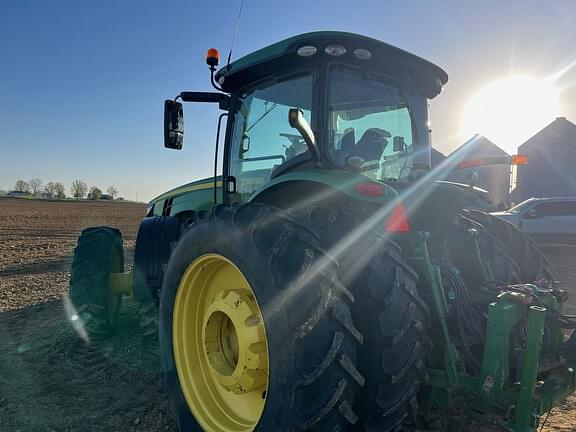 Image of John Deere 8245R equipment image 3