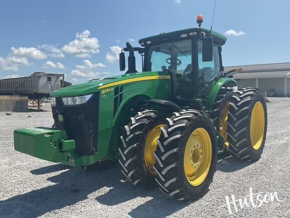 Image of John Deere 8245R equipment image 1