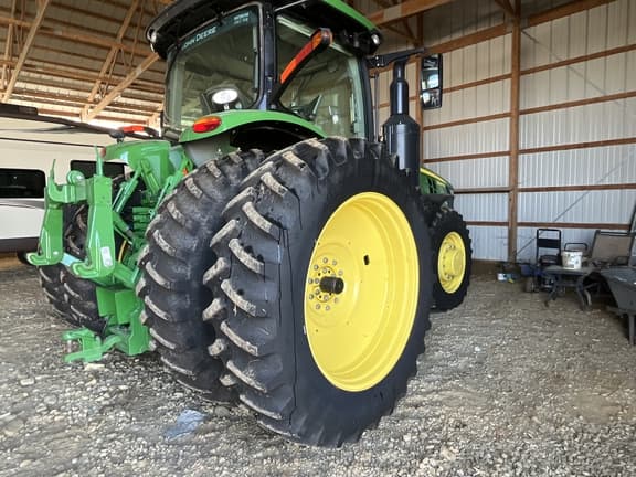 Image of John Deere 8245R equipment image 4