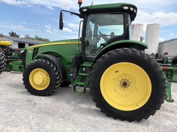 Image of John Deere 8245R Primary image