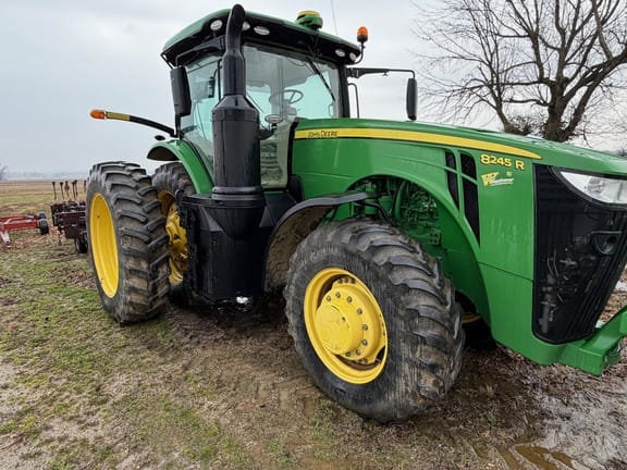 2018 John Deere 8245R Equipment Image0
