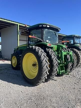 Image of John Deere 8245R equipment image 3