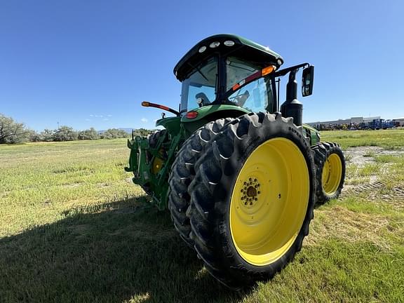 Image of John Deere 8245R equipment image 2