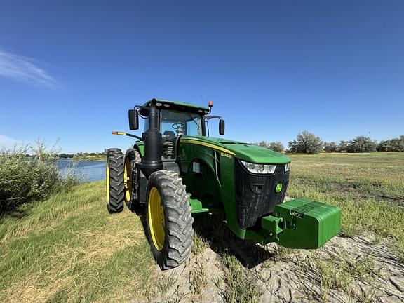 Image of John Deere 8245R equipment image 3