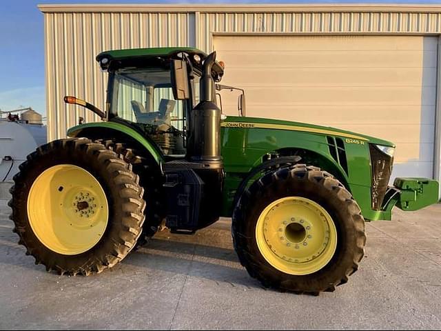 Image of John Deere 8245R equipment image 1