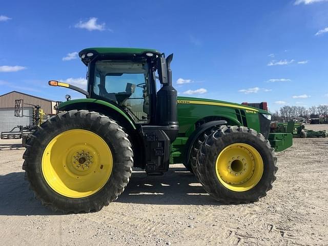 Image of John Deere 8245R equipment image 4