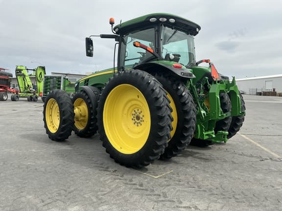 Image of John Deere 8245R equipment image 2