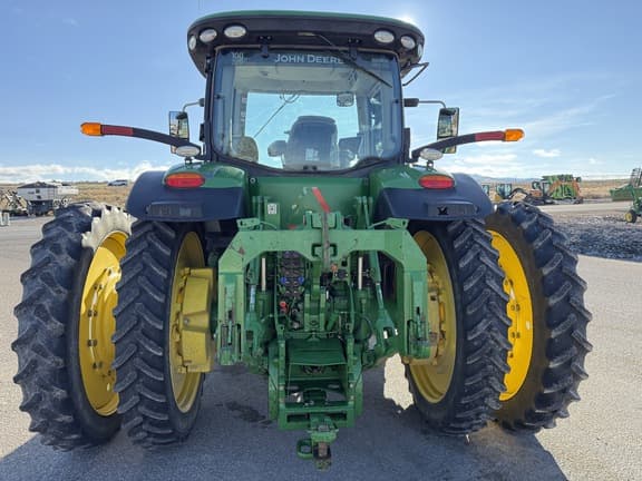 Image of John Deere 8245R equipment image 3