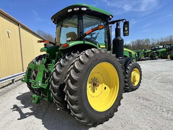 Image of John Deere 8245R equipment image 2