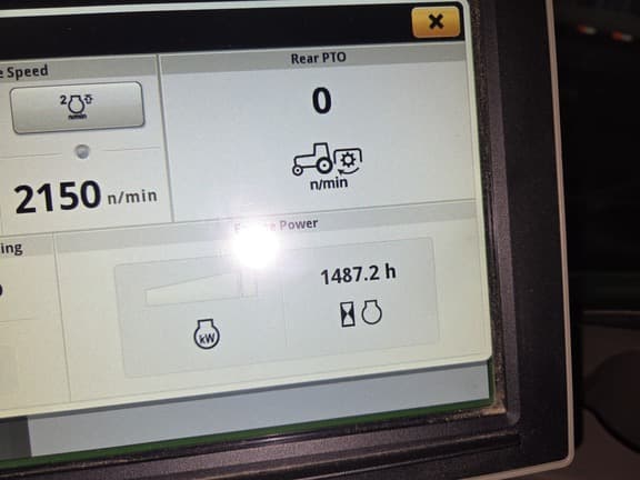 Image of John Deere 8245R equipment image 2