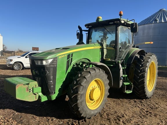 2018 John Deere 8245R Equipment Image0