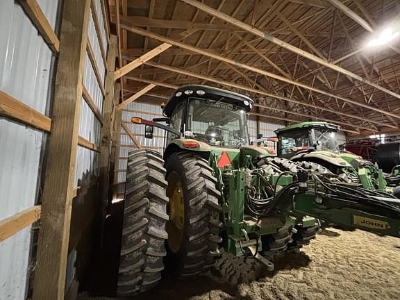 Image of John Deere 8245R equipment image 3