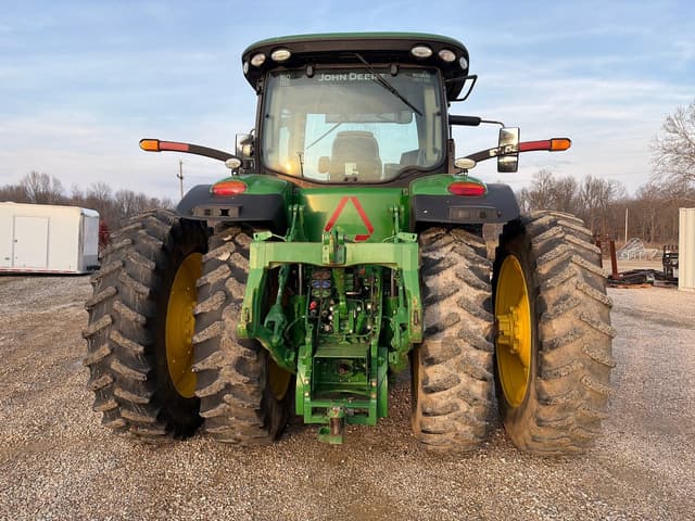 Image of John Deere 8245R equipment image 3