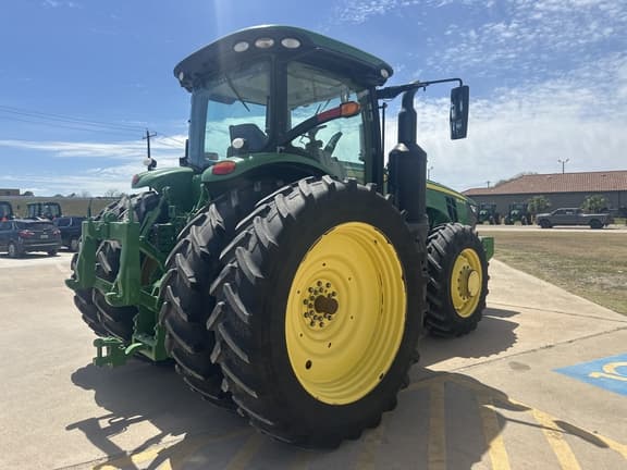 Image of John Deere 8245R equipment image 4