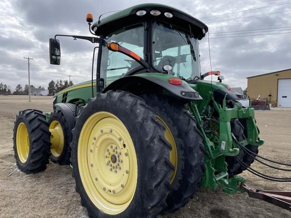 Image of John Deere 8245R equipment image 3