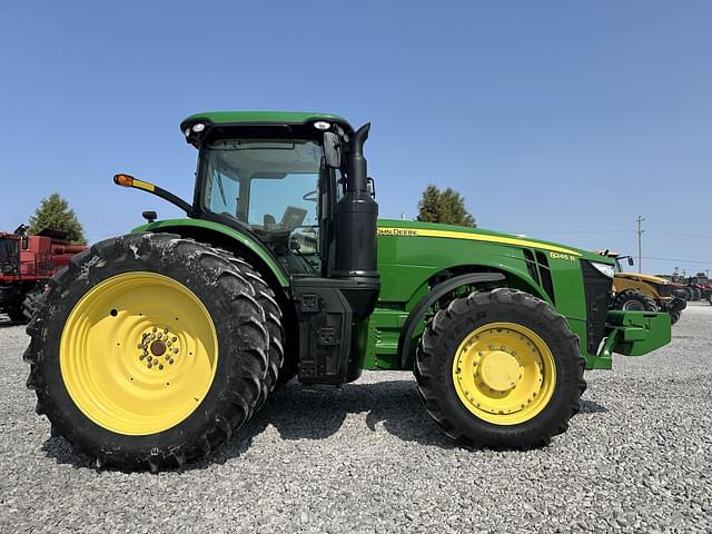 Image of John Deere 8245R equipment image 3