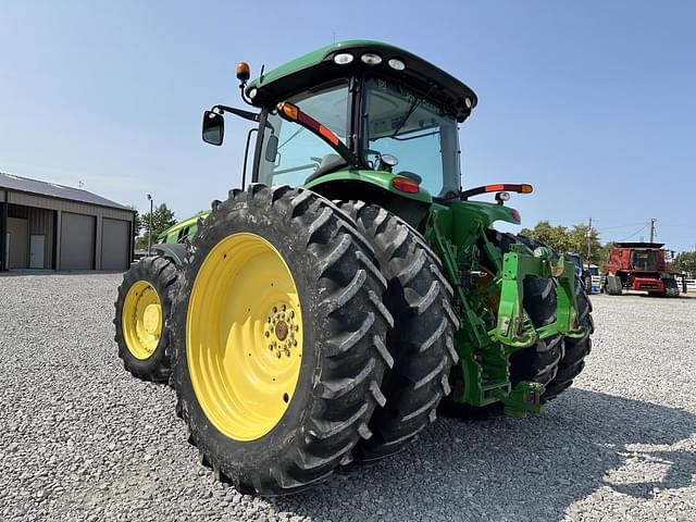 Image of John Deere 8245R equipment image 4