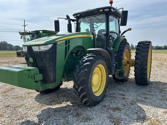 Image of John Deere 8245R equipment image 2