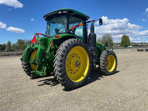 Image of John Deere 8270R equipment image 4