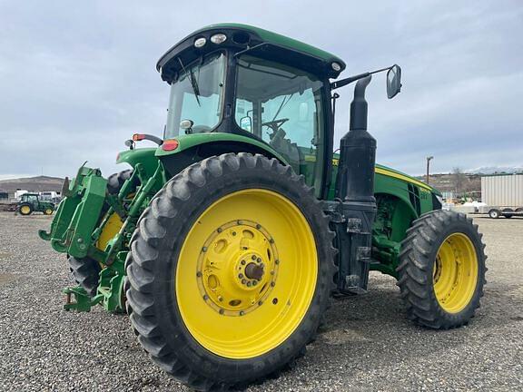 Image of John Deere 8270R equipment image 3