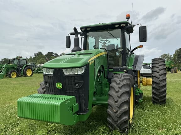 Image of John Deere 8270R equipment image 2