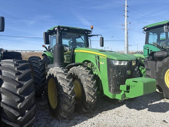 2018 John Deere 8270R Equipment Image0