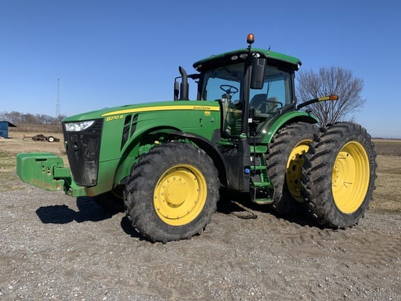 Main image John Deere 8270R