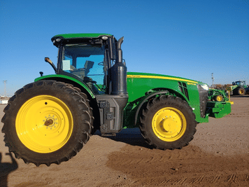 Main image John Deere 8270R