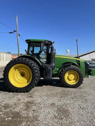 2018 John Deere 8270R Equipment Image0