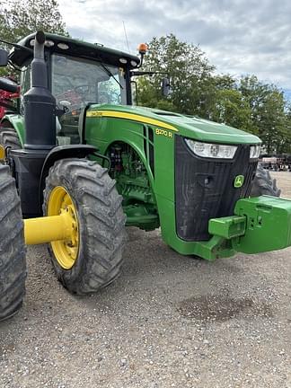 Image of John Deere 8270R equipment image 2