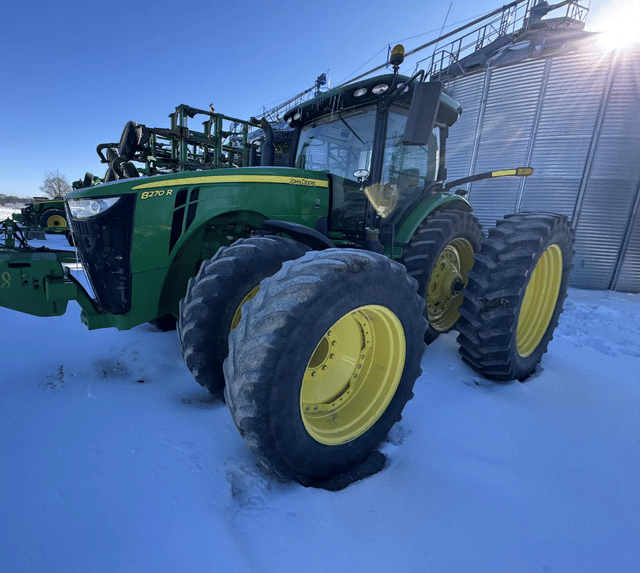 Image of John Deere 8270R equipment image 1