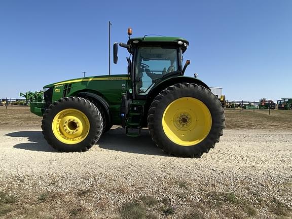 Image of John Deere 8270R equipment image 3