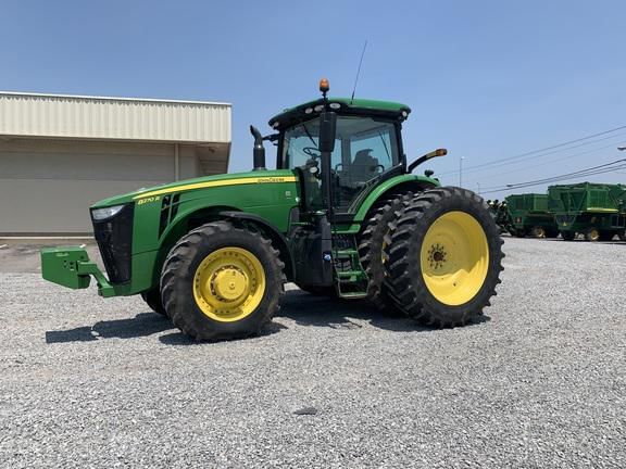 Main image John Deere 8270R