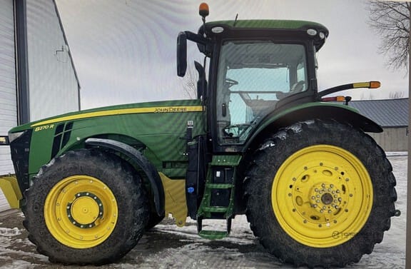 Main image John Deere 8270R