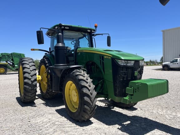 Image of John Deere 8270R equipment image 2