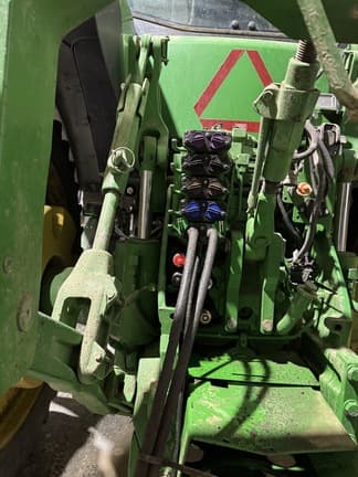 Image of John Deere 8270R equipment image 3