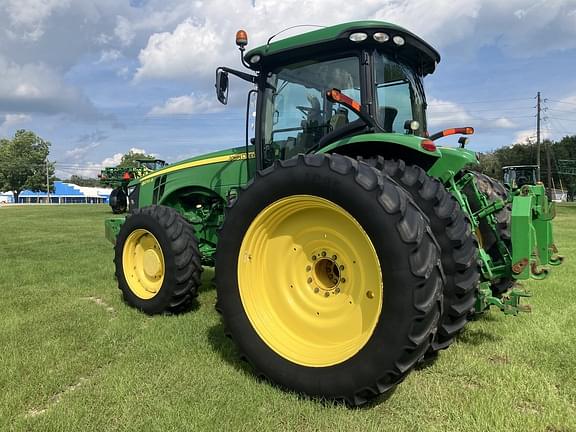 Image of John Deere 8270R equipment image 1