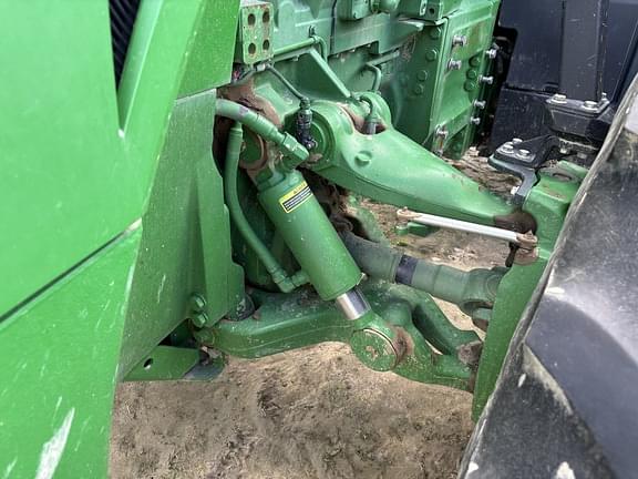 Image of John Deere 8295R equipment image 4