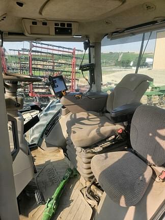 Image of John Deere 8295R equipment image 3